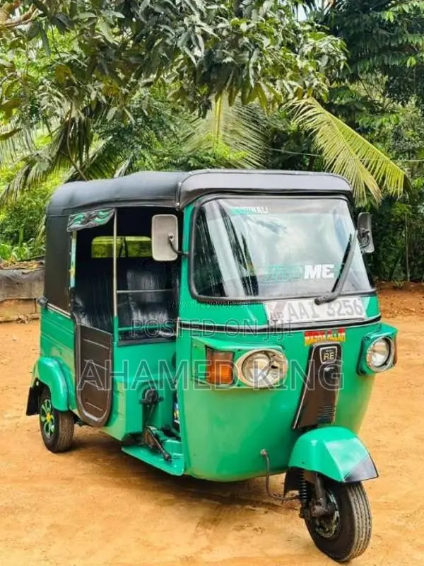Bajaj 4 Stroke 2013 Three Wheel (Used)