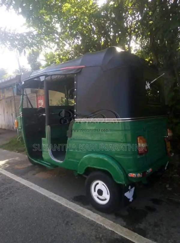 Bajaj 4 stroke 2013 Three Wheel (Used)