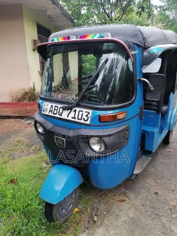 Bajaj 4 Stroke 2017 Three Wheel (Used)