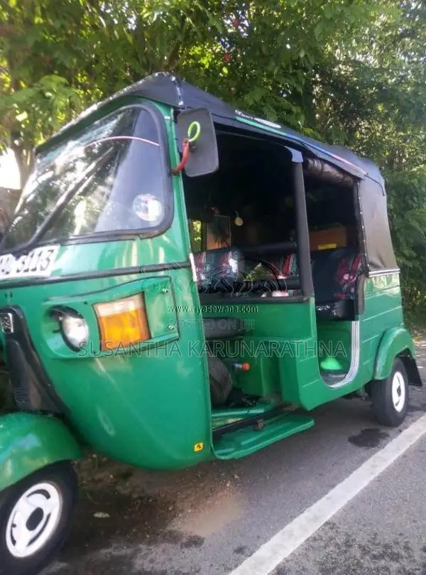 Bajaj 4 stroke 2013 Three Wheel (Used)