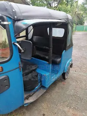 Bajaj 4 Stroke 2017 Three Wheel (Used)