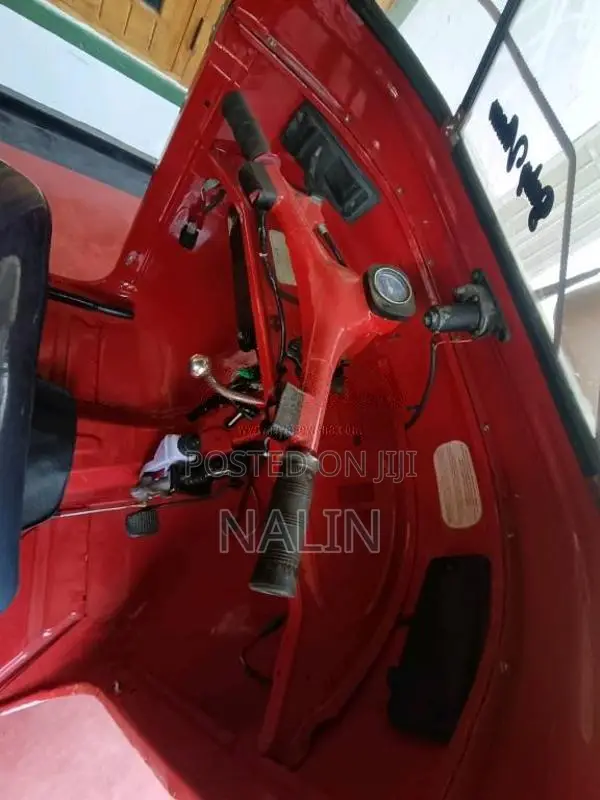 Bajaj 2 Stroke 2005 Three Wheel (Used)