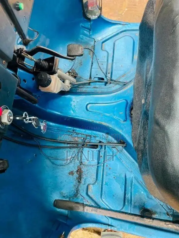 Bajaj 4 Stroke 2011 Three Wheel (Used)