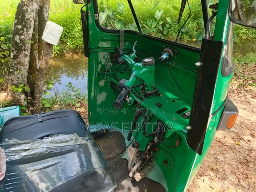 Bajaj RE 2 Stroke 2003 Three Wheel (Used)