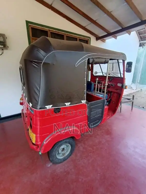 Bajaj 2 Stroke 2005 Three Wheel (Used)