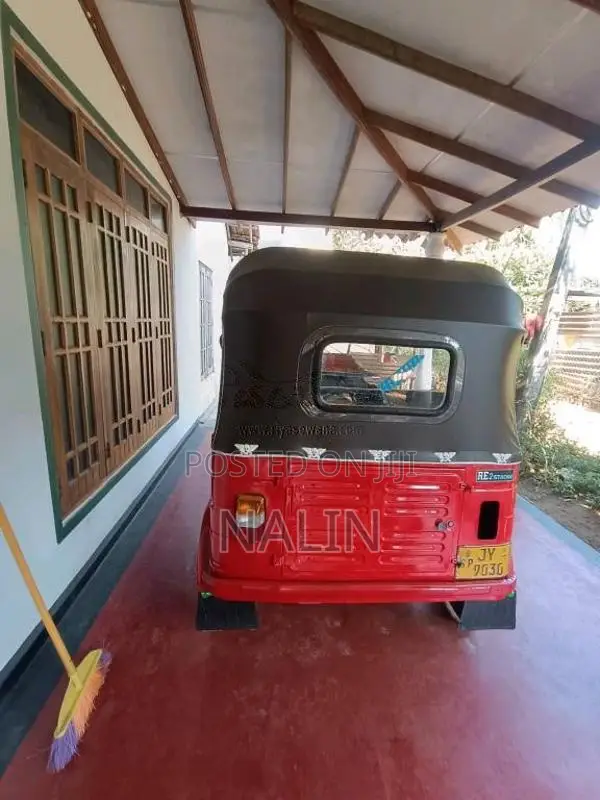 Bajaj 2 Stroke 2005 Three Wheel (Used)