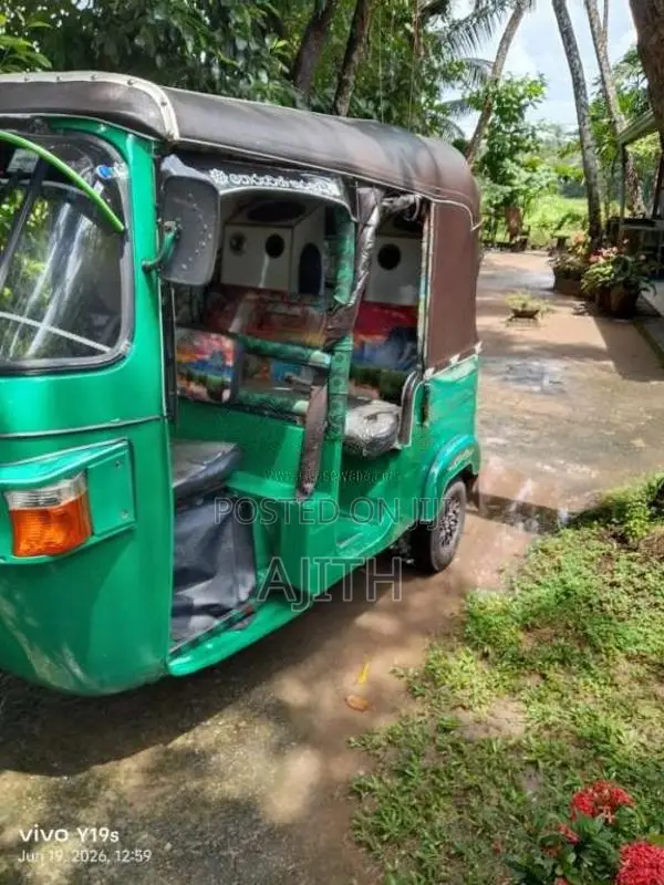 Bajaj 4 Stroke 2012 Three Wheel (Used)