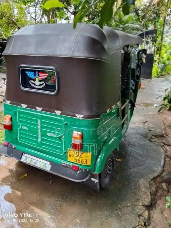 Bajaj 4 Stroke 2012 Three Wheel (Used)