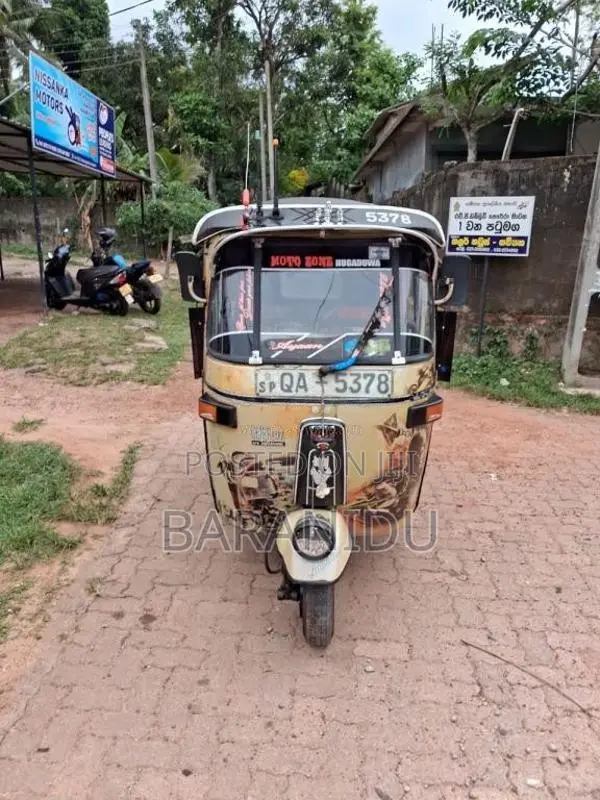 Bajaj 2 stroke 2005 Three Wheel (Used)