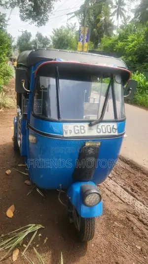 Bajaj 2 stroke 2000 Three Wheel (Used)