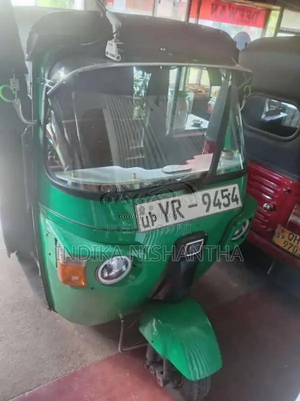Bajaj 4 Stroke 2013 Three Wheel (Used)