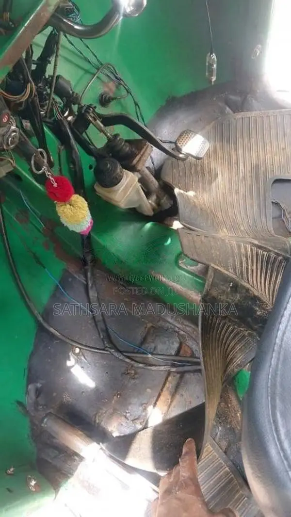 Bajaj 4 Stroke 2009 Three Wheel (Used)