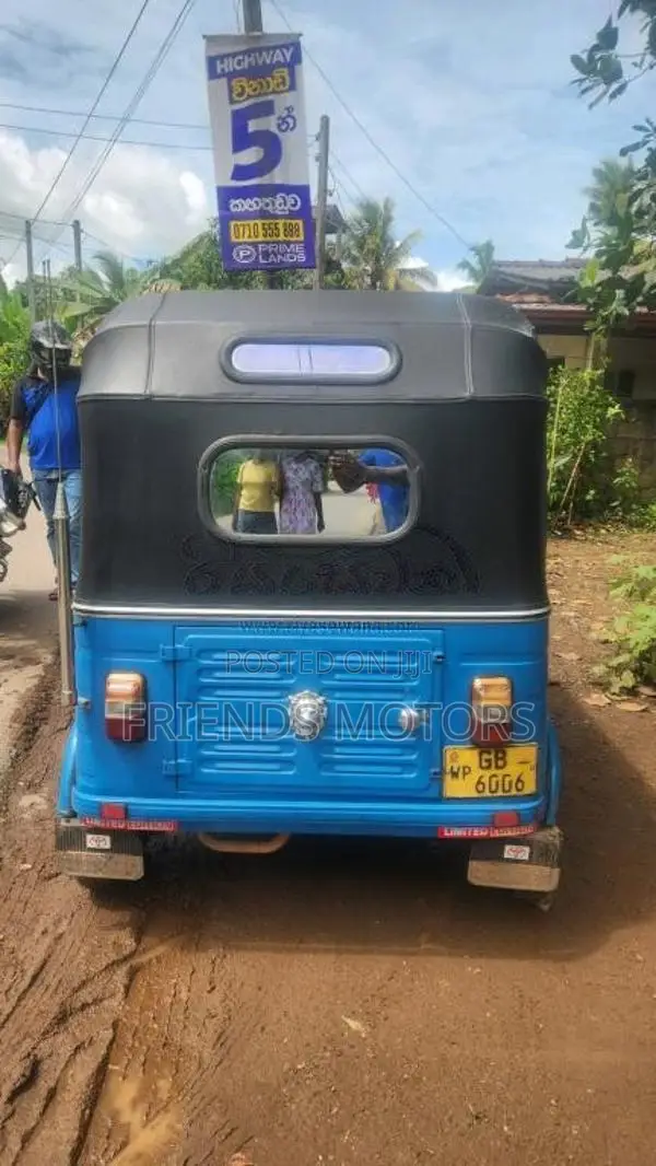 Bajaj 2 stroke 2000 Three Wheel (Used)