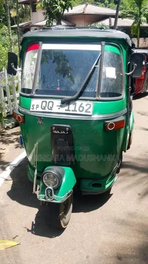 Bajaj 4 Stroke 2009 Three Wheel (Used)
