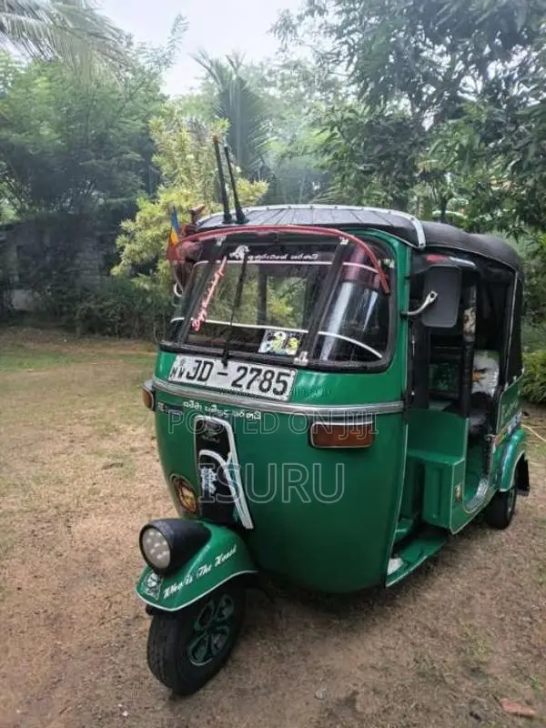 Bajaj 2 Stroke 2004 Three Wheel (Used)