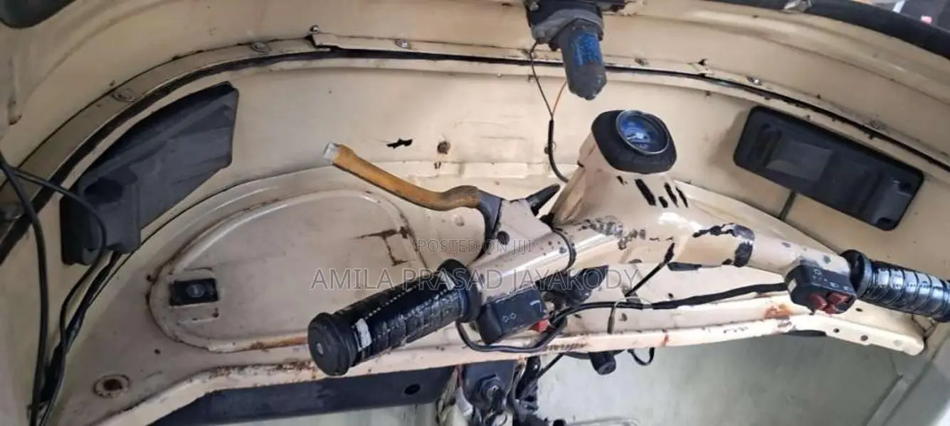 Bajaj 2 Stroke 2004 Three Wheel (Used)