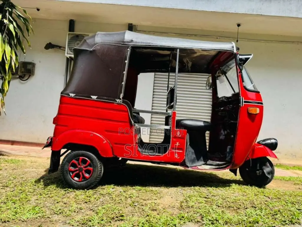 Bajaj 2 Stroke 1999 Three Wheel (Used)