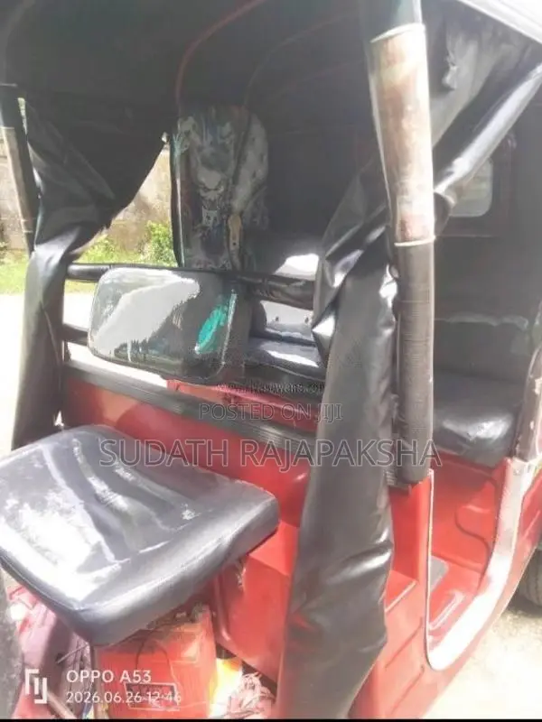 Bajaj RE 2 Stroke 2004 Three Wheel (Used)