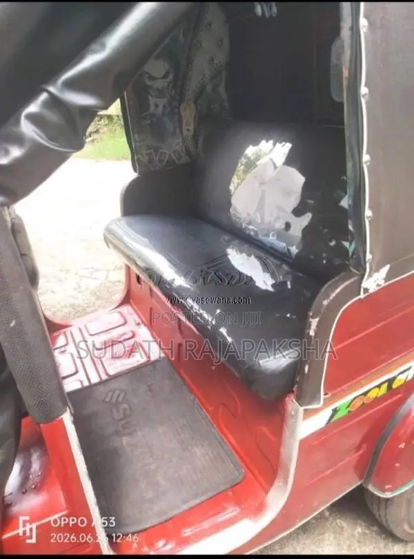 Bajaj RE 2 Stroke 2004 Three Wheel (Used)