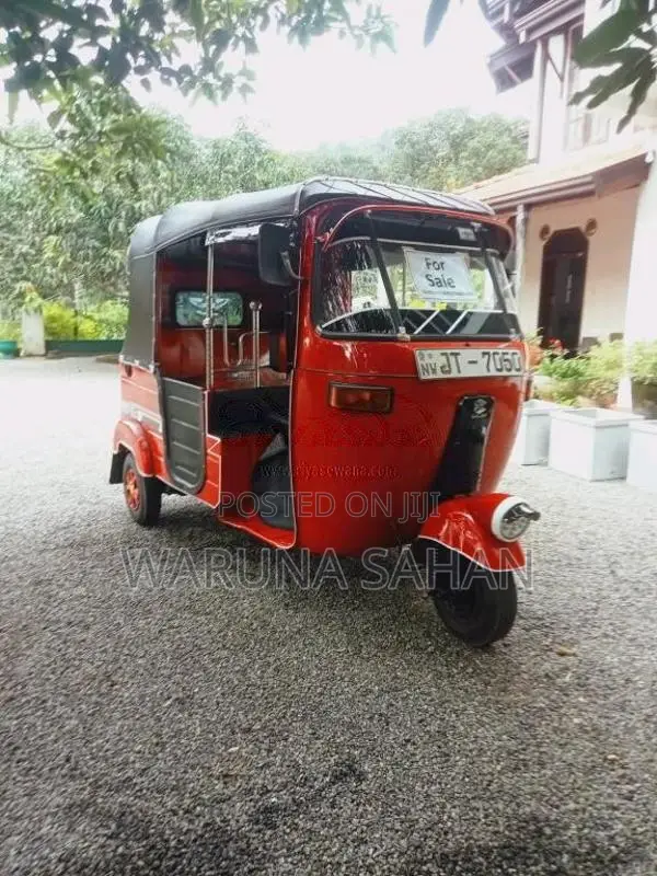 Bajaj 2 Stroke 2004 Three Wheel (Used)