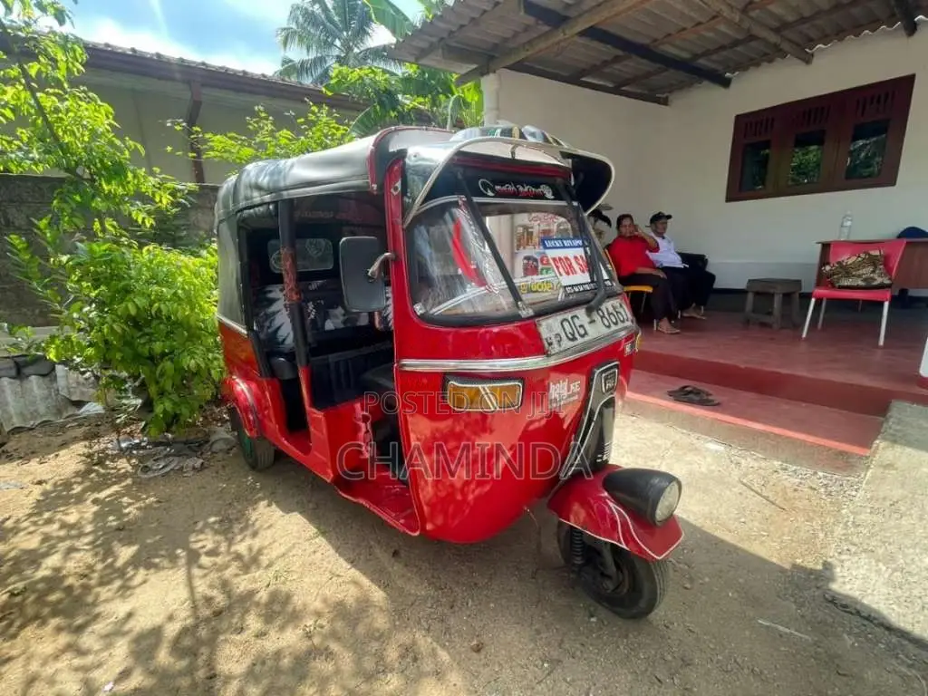 Bajaj 2 Stroke 2006 Three Wheel (Used)