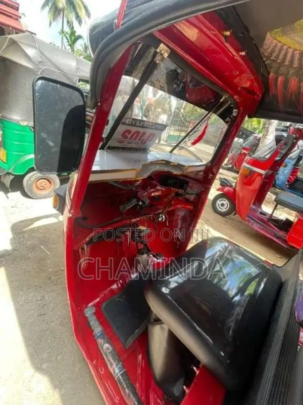 Bajaj 2 Stroke 2006 Three Wheel (Used)
