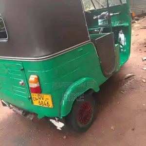 Bajaj 4 Stroke 2009 Three Wheel (Used)