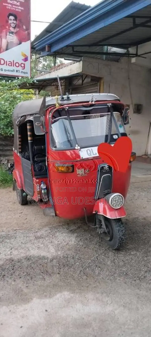 Bajaj 4 Stroke 2007 Three Wheel (Used)