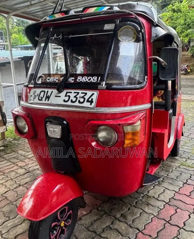 Bajaj Re 2010 Three Wheel (Used)