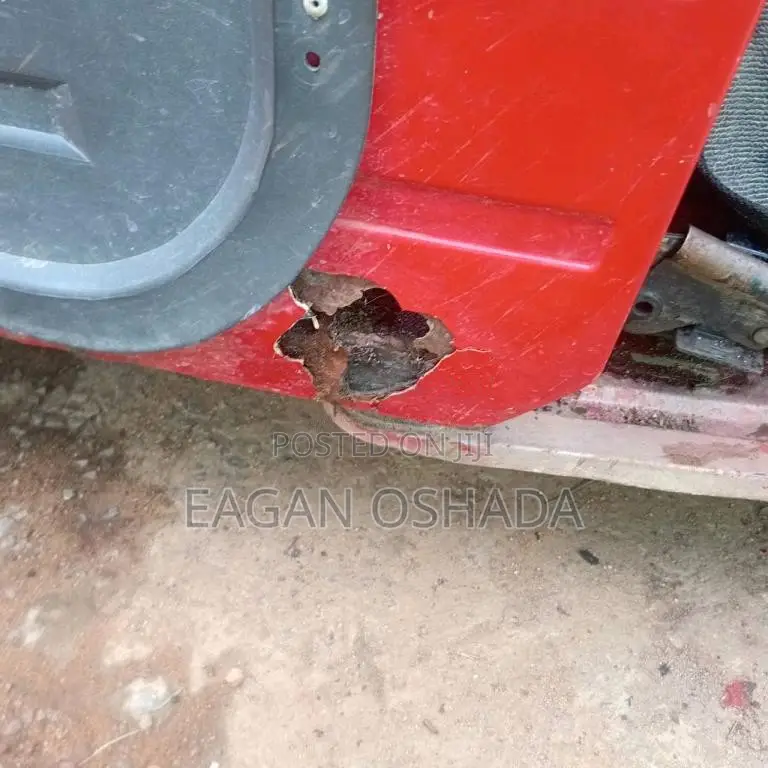 Bajaj 4 stroke 2012 Three Wheel (Used)