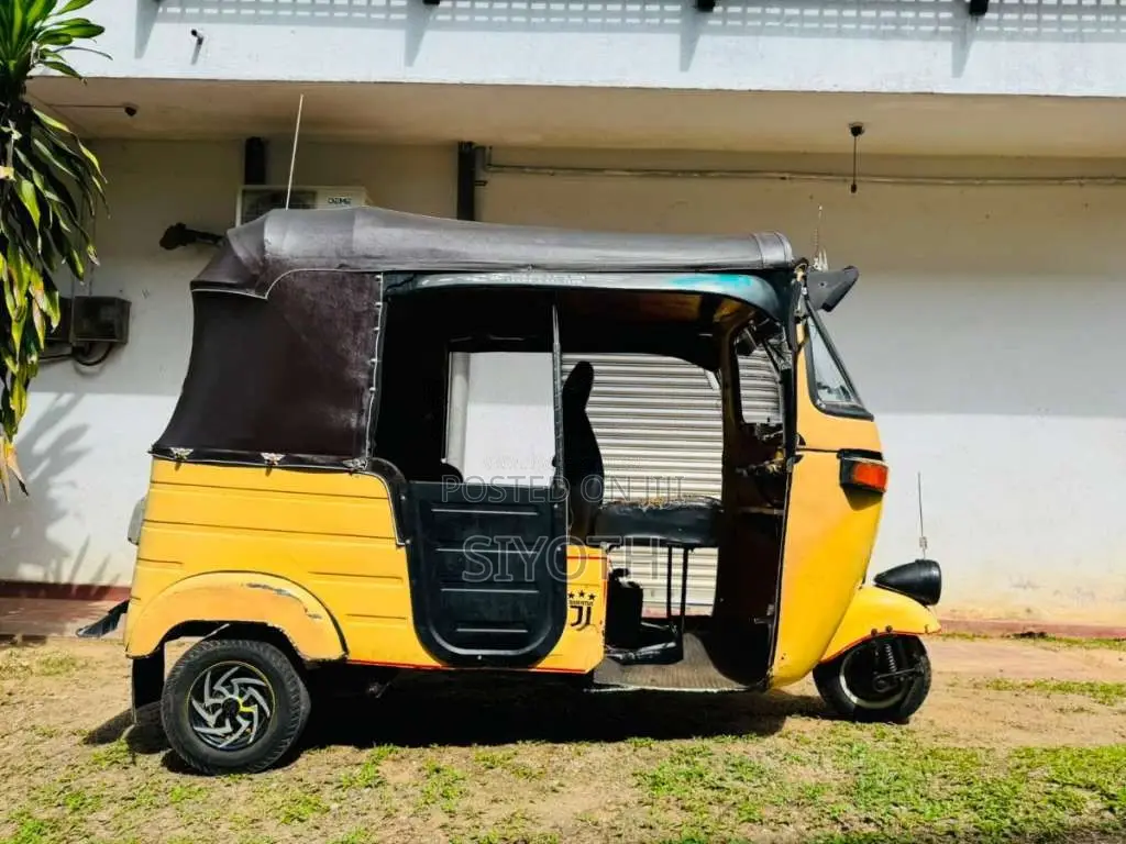 Bajaj 2 Stroke 1989 Three Wheel (Used)