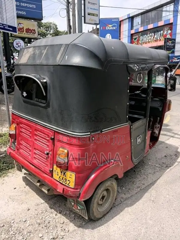Bajaj RE 2011 Three Wheel (Used)