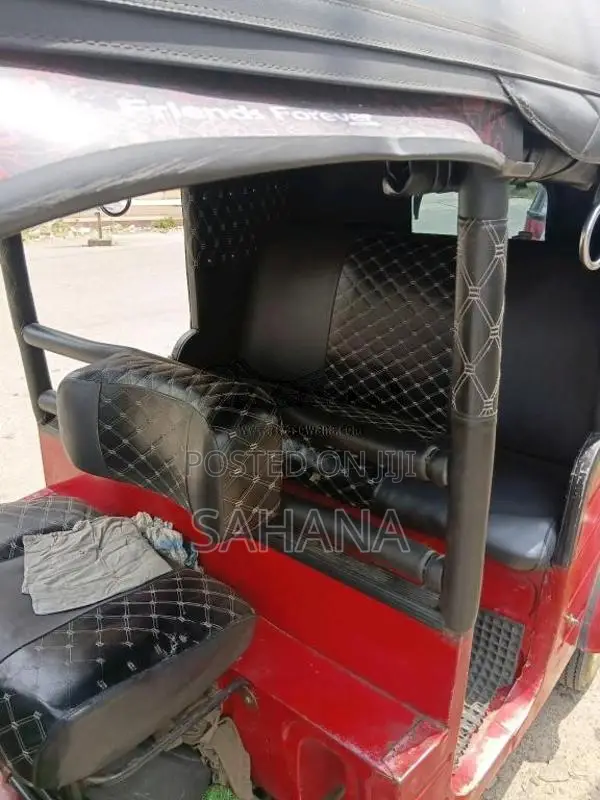 Bajaj RE 2011 Three Wheel (Used)