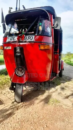 Bajaj 4 Stroke 2007 Three Wheel (Used)