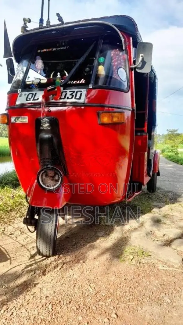 Bajaj 4 Stroke 2007 Three Wheel (Used)