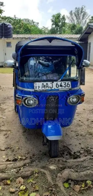 Bajaj 4 Stroke 2013 Three Wheel (Used)