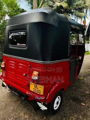 Bajaj 4 Stroke 2007 Three Wheel (Used)