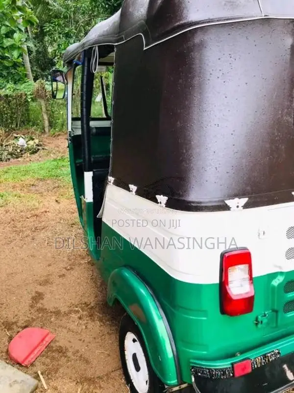 Bajaj 2 Stroke 2004 Three Wheel (Used)