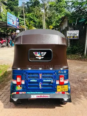 Bajaj 2 stroke 2005 Three Wheel (Used)