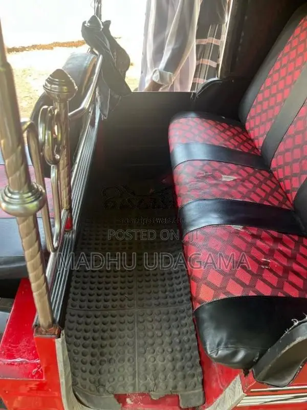 Bajaj RE 2 Stroke 2000 Three Wheel (Used)