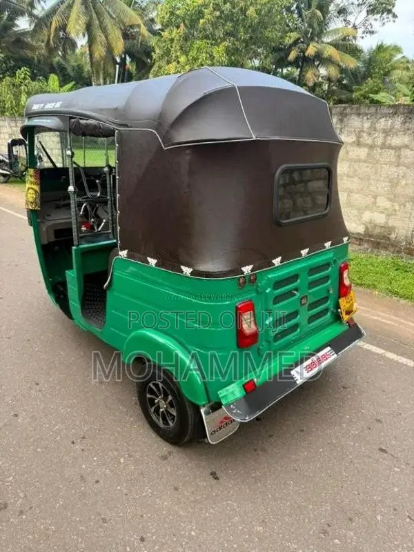 Bajaj RE 4 Stroke 2015 Three Wheel (Used)