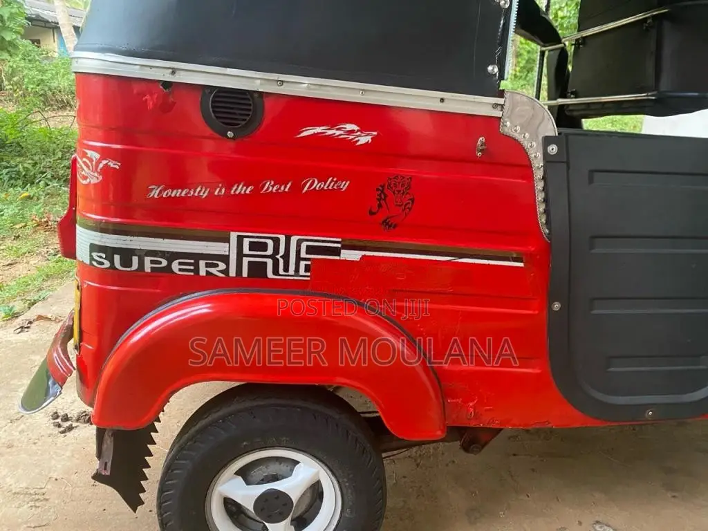 Bajaj 2 Stroke 2005 Three Wheel (Used)