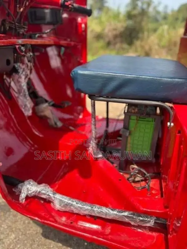 Bajaj 2 Stroke 2006 Three Wheel (Used)