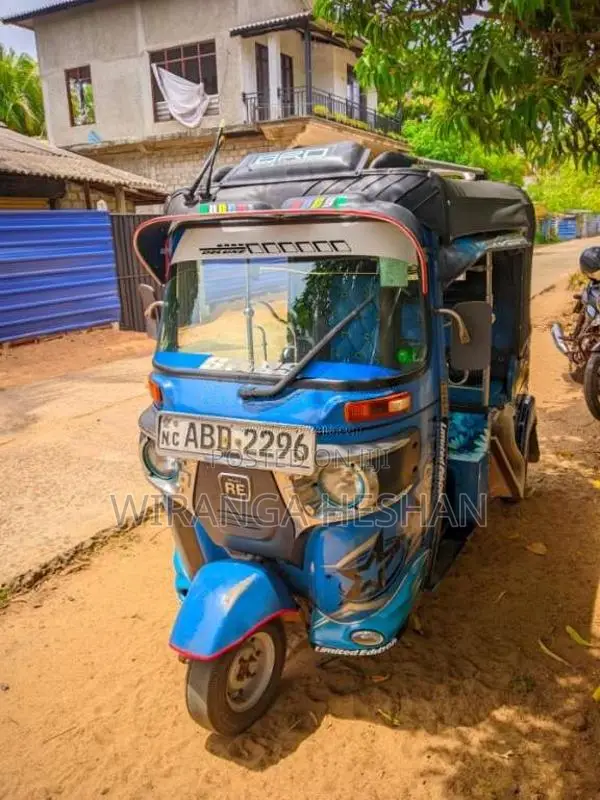 Bajaj RE 2015 Three Wheel (Used)