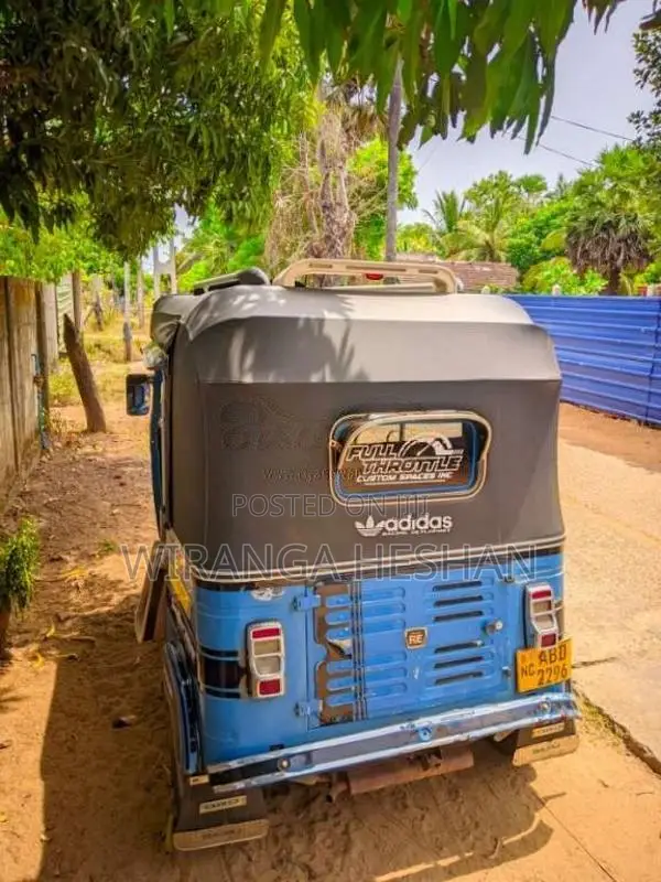 Bajaj RE 2015 Three Wheel (Used)