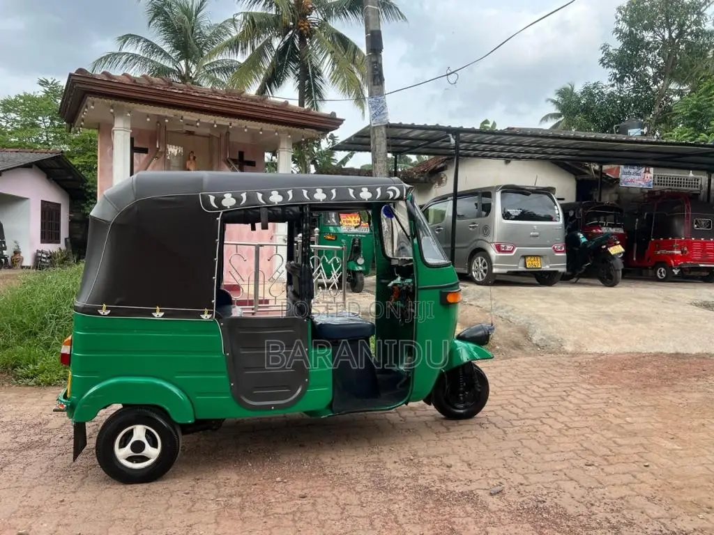 Bajaj 2 stroke 2004 Three Wheel (Used)