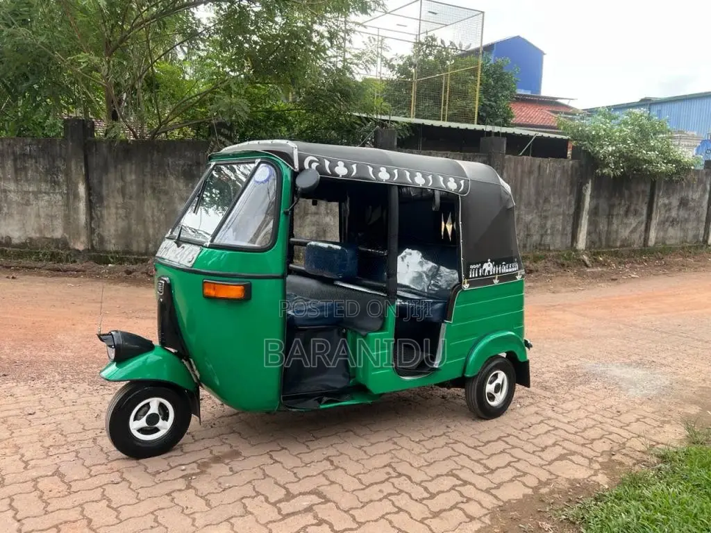 Bajaj 2 stroke 2004 Three Wheel (Used)