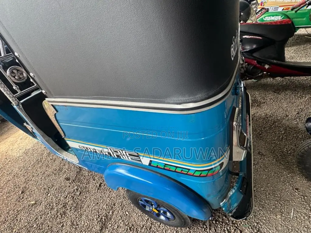 Bajaj RE 2014 Three Wheel (Used)