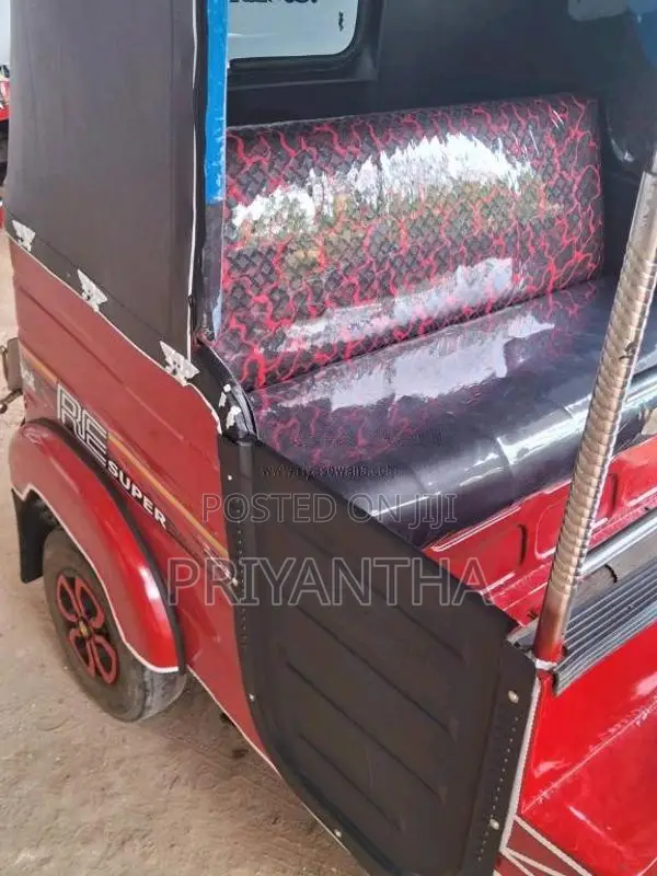 Bajaj RE 2 Stroke 1995 Three Wheel (Used)