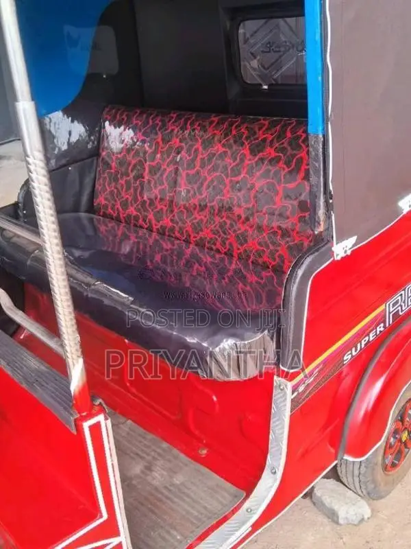 Bajaj RE 2 Stroke 1995 Three Wheel (Used)